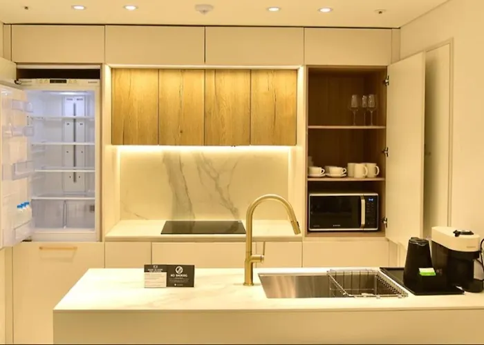 The Designers Lyj Yeoksam Hotel