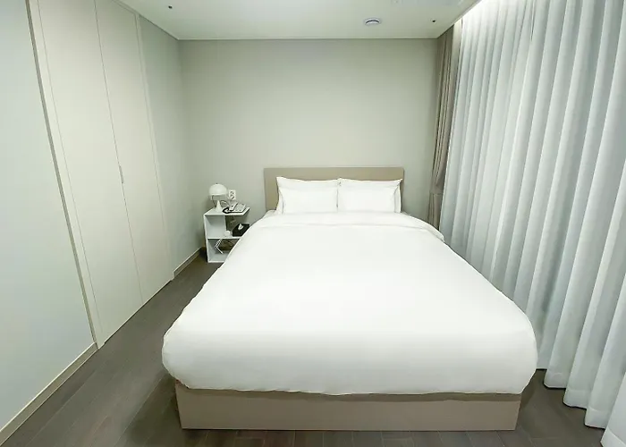 Hotel The Designers Lyj Yeoksam 3*