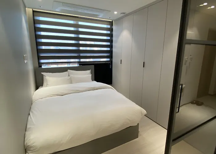 The Designers Lyj Yeoksam Hotel